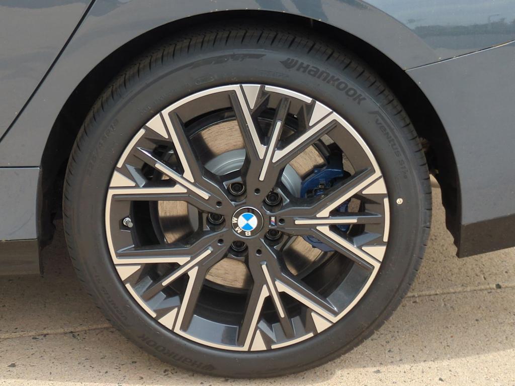 Thumbnail: 2025 BMW 2 Series - 8