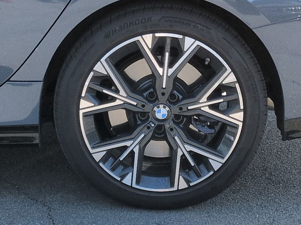 Thumbnail: 2025 BMW 2 Series - 8