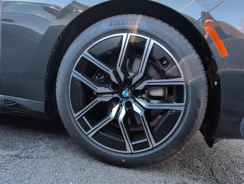 Thumbnail: 2026 BMW 7 Series - 8