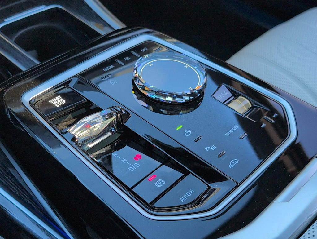 Thumbnail: 2026 BMW 7 Series - 17