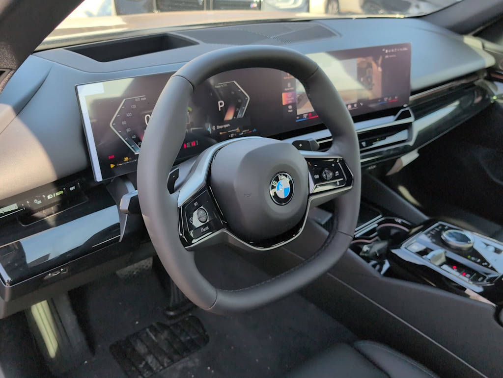 Thumbnail: 2026 BMW 5 Series - 2