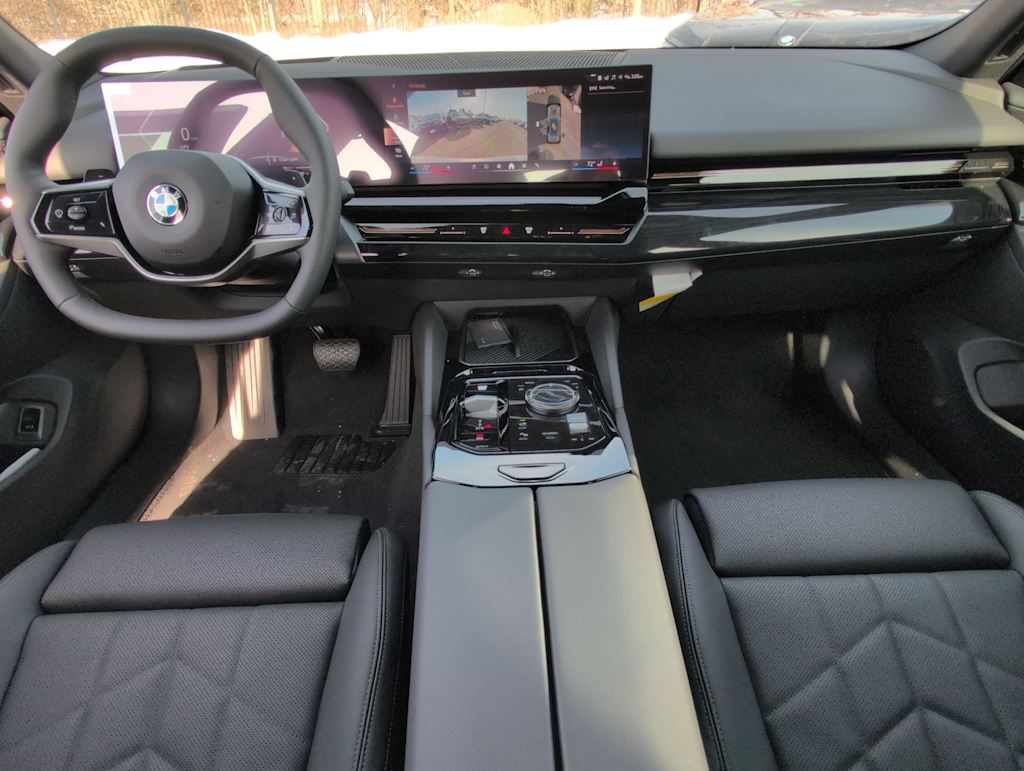 Thumbnail: 2026 BMW 5 Series - 8