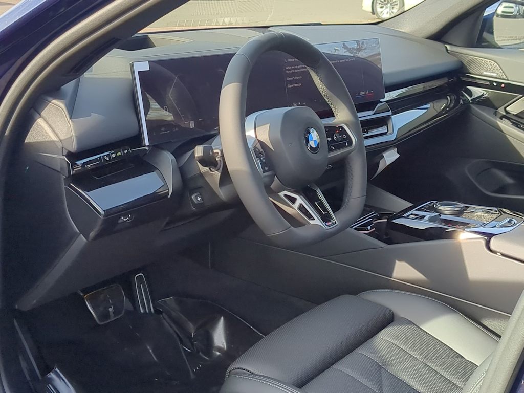 Thumbnail: 2026 BMW 5 Series - 2