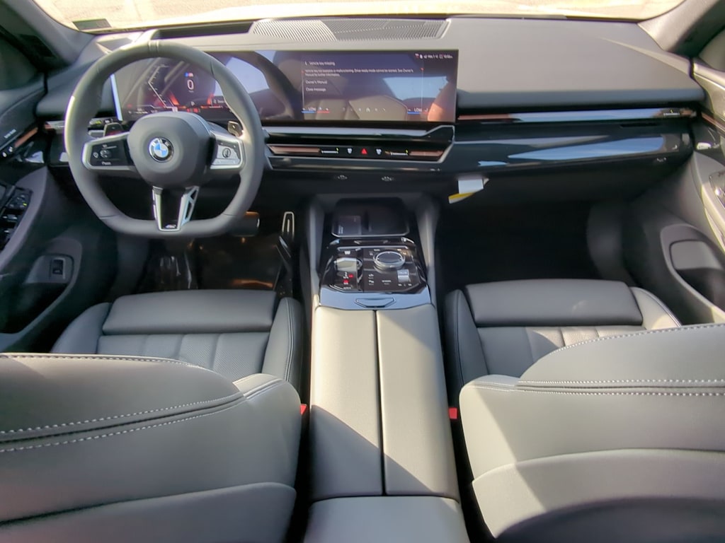 Thumbnail: 2026 BMW 5 Series - 10