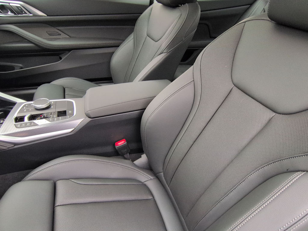 Thumbnail: 2026 BMW 4 Series - 11