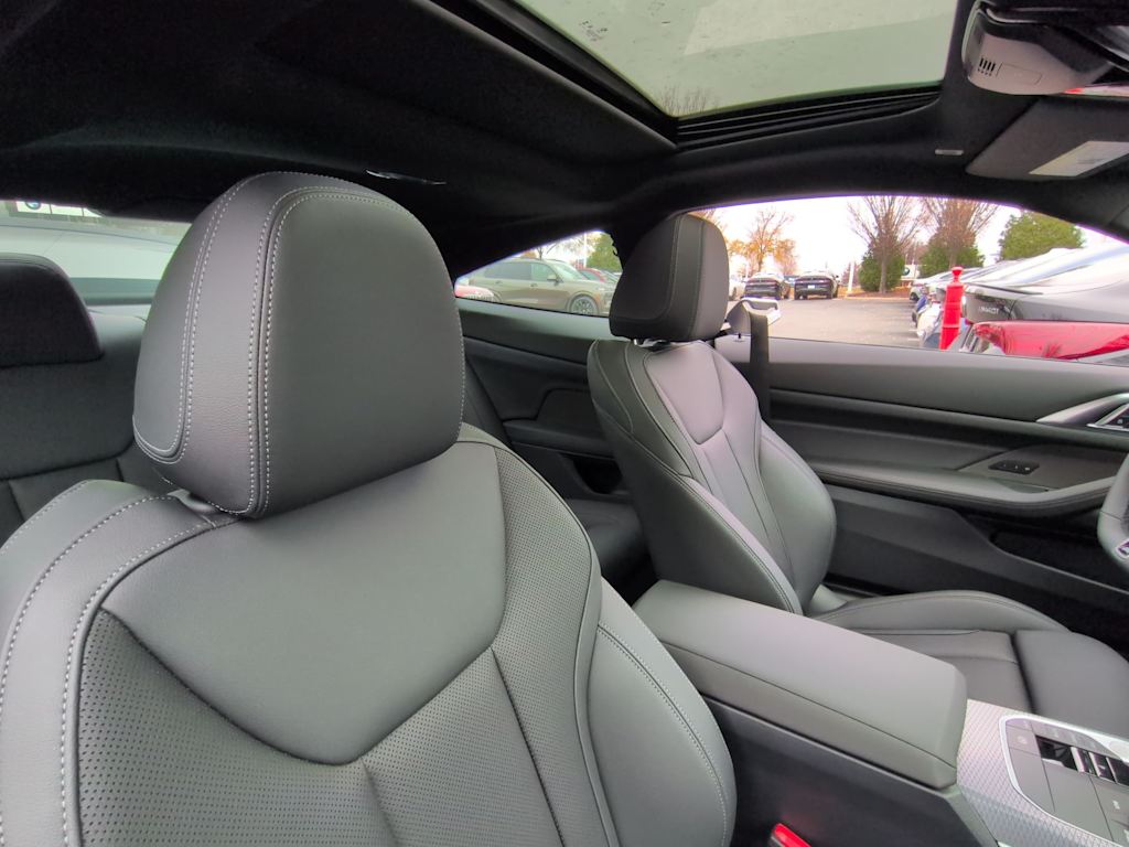Thumbnail: 2026 BMW 4 Series - 26