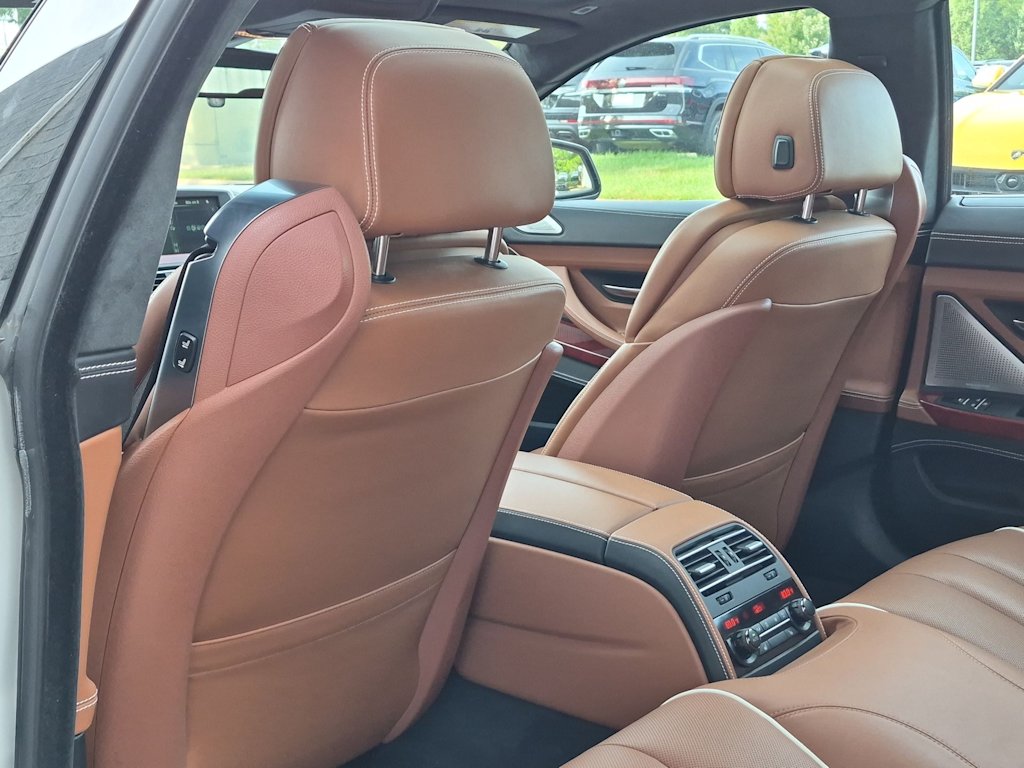 Thumbnail: 2015 BMW 6 Series - 13