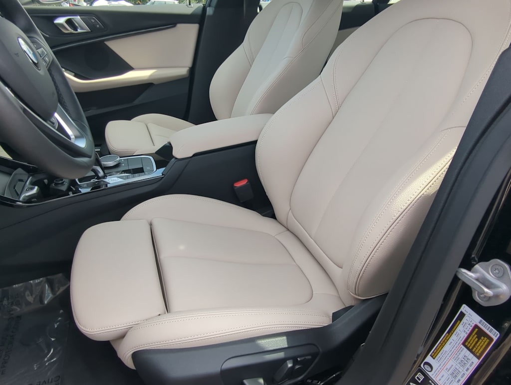 Thumbnail: 2024 BMW 2 Series - 11