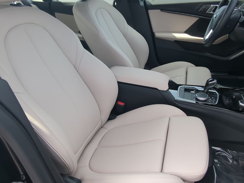 Thumbnail: 2024 BMW 2 Series - 12