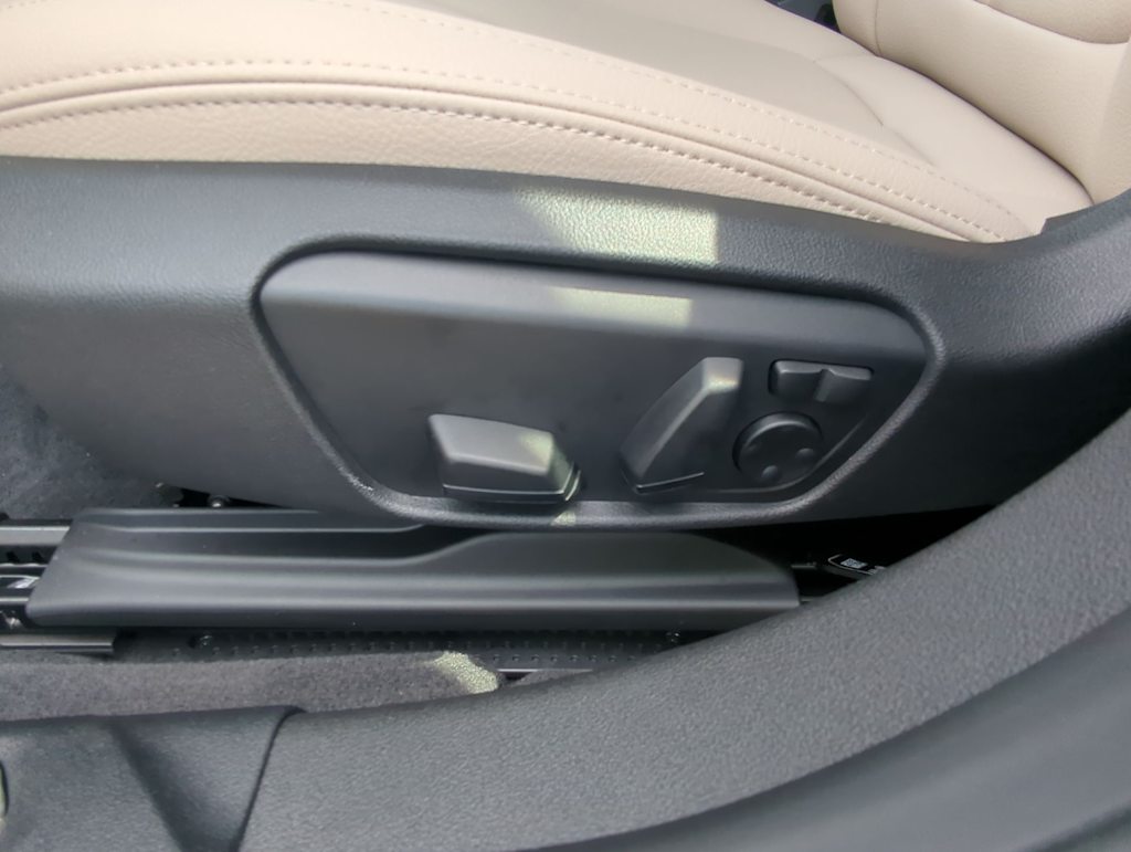 Thumbnail: 2024 BMW 2 Series - 25