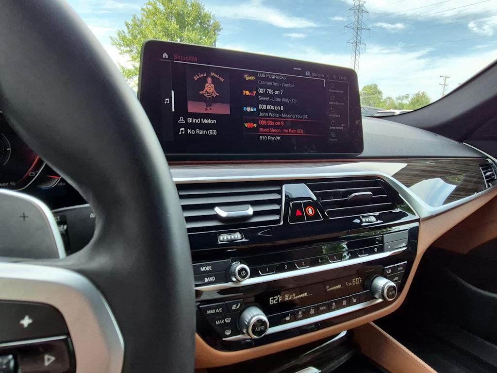 Thumbnail: 2022 BMW 5 Series - 16