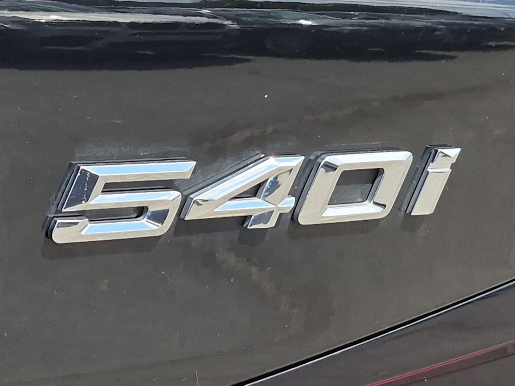 Thumbnail: 2023 BMW 5 Series - 26
