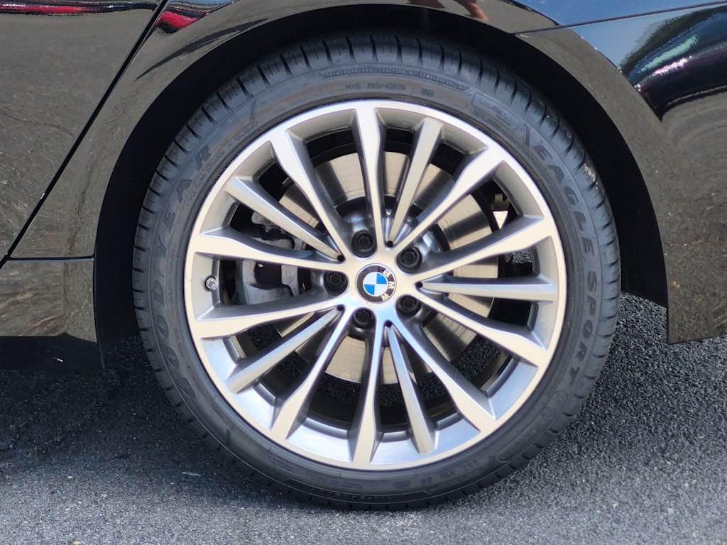 Thumbnail: 2023 BMW 5 Series - 8