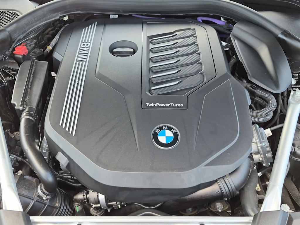 Thumbnail: 2023 BMW 5 Series - 9