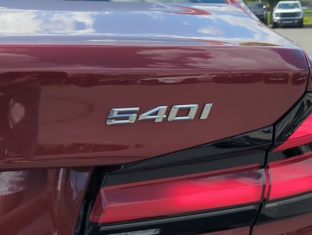 Thumbnail: 2023 BMW 5 Series - 25