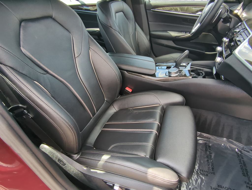 Thumbnail: 2023 BMW 5 Series - 30