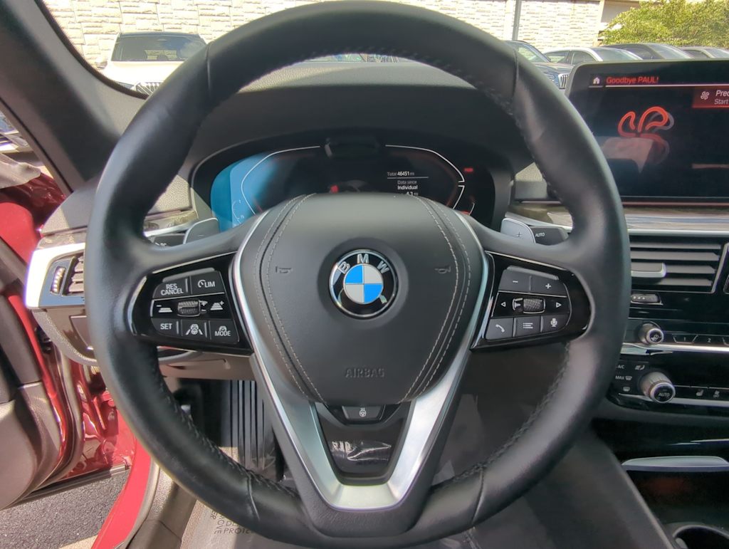 Thumbnail: 2023 BMW 5 Series - 10