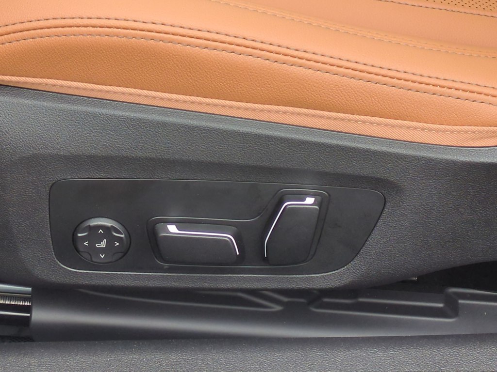 Thumbnail: 2025 BMW 4 Series - 25