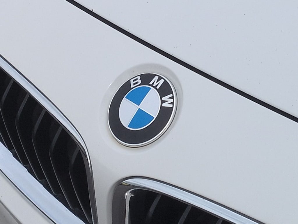 Thumbnail: 2017 BMW 3 Series - 7