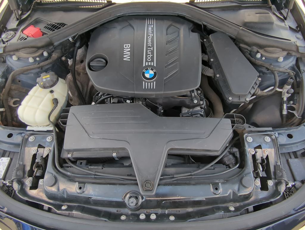 Thumbnail: 2016 BMW 3 Series - 9