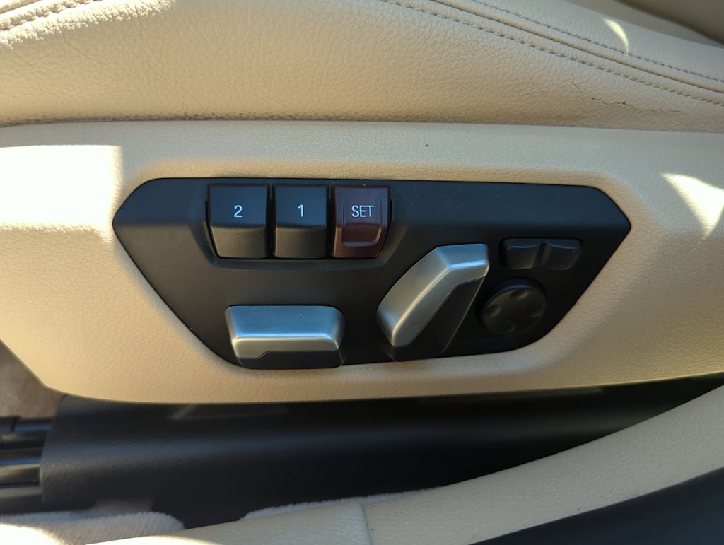 Thumbnail: 2016 BMW 3 Series - 26