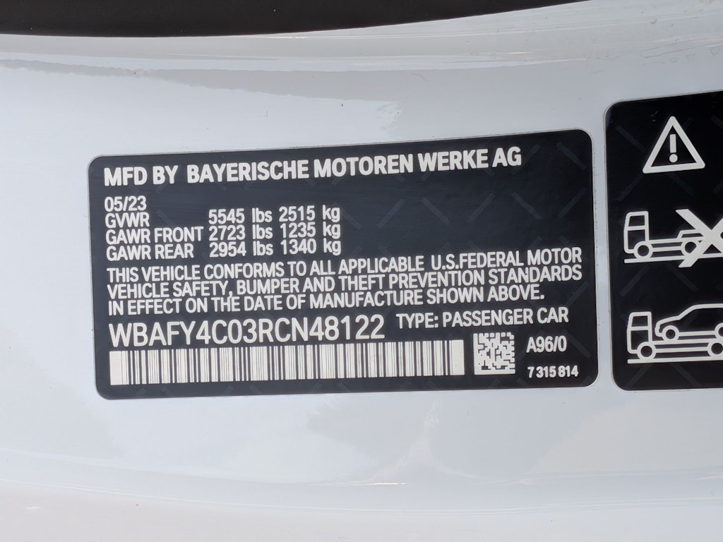 Thumbnail: 2024 BMW 8 Series - 17