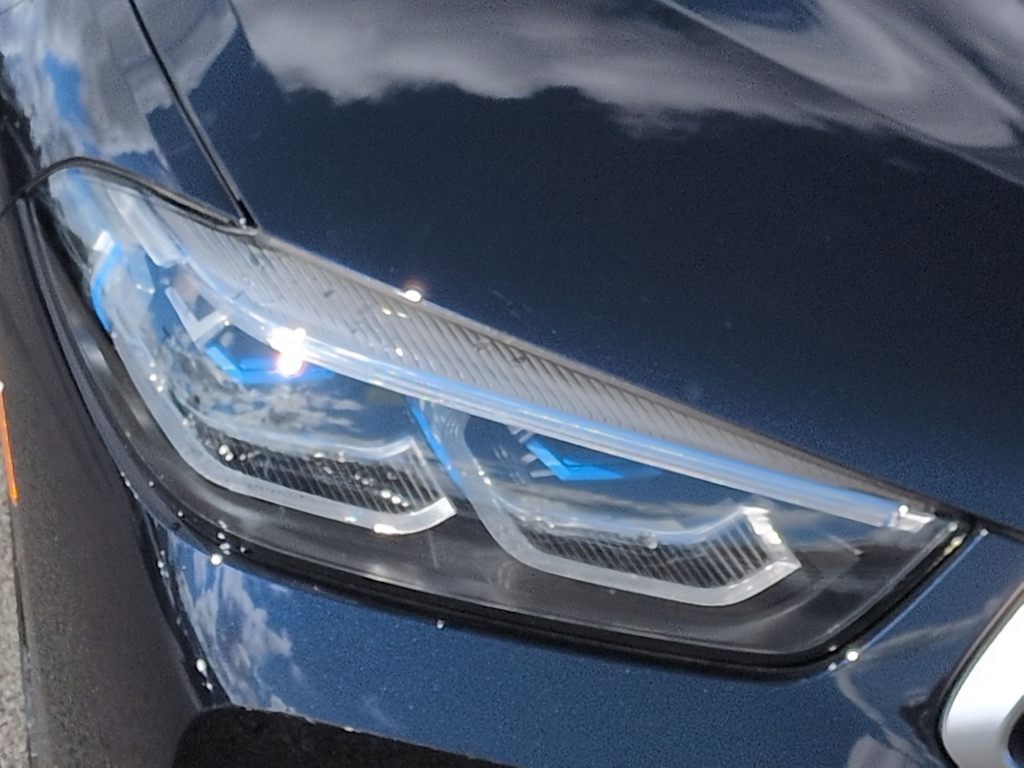 Thumbnail: 2024 BMW 8 Series - 23