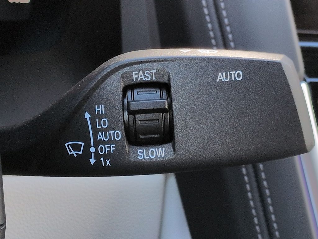 Thumbnail: 2024 BMW 8 Series - 32