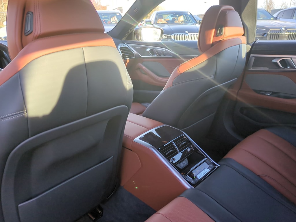2022 BMW 8 Series 840i 9