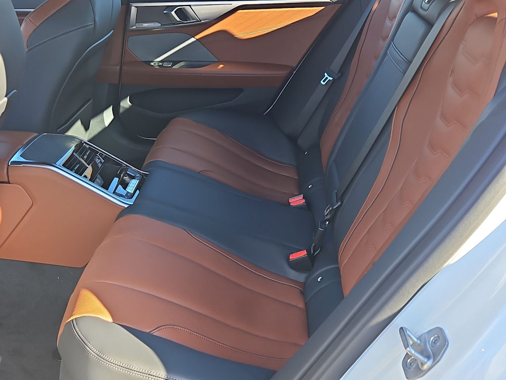 Thumbnail: 2026 BMW 8 Series - 25