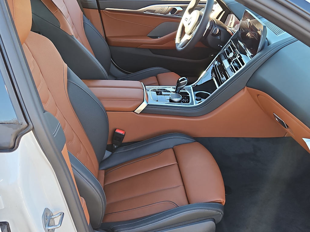 Thumbnail: 2026 BMW 8 Series - 26
