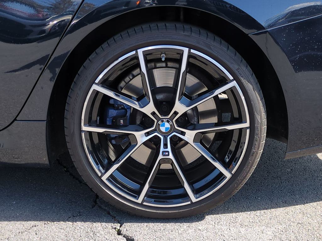 2022 BMW 8 Series 840i 5