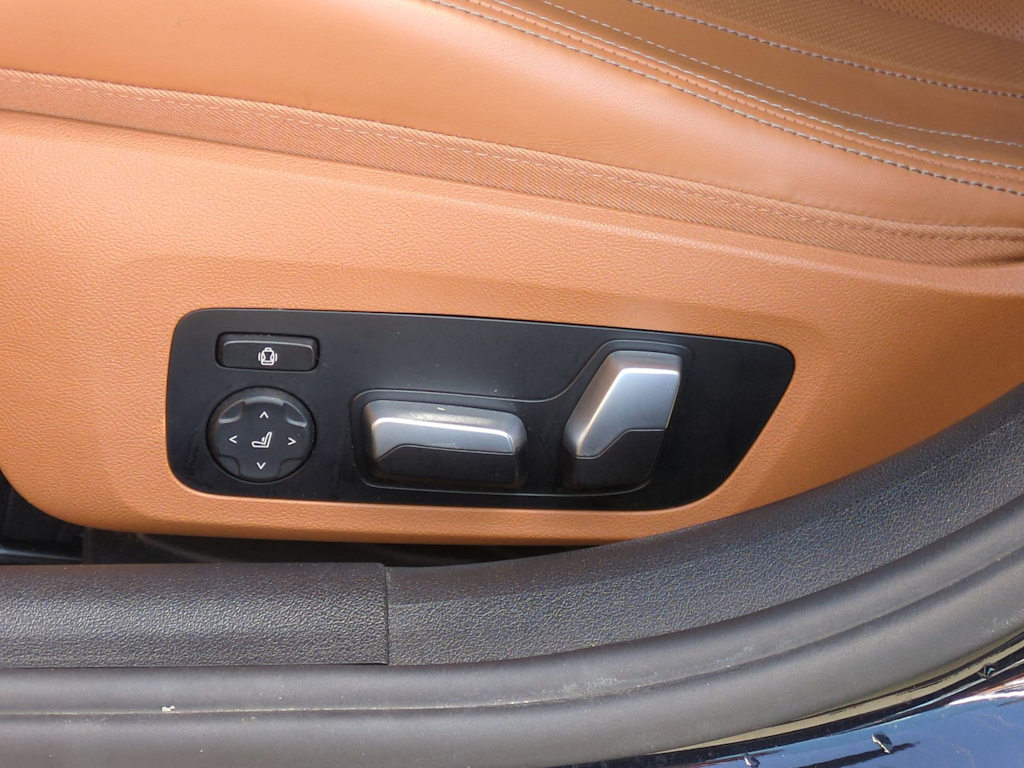 2022 BMW 8 Series 840i 17