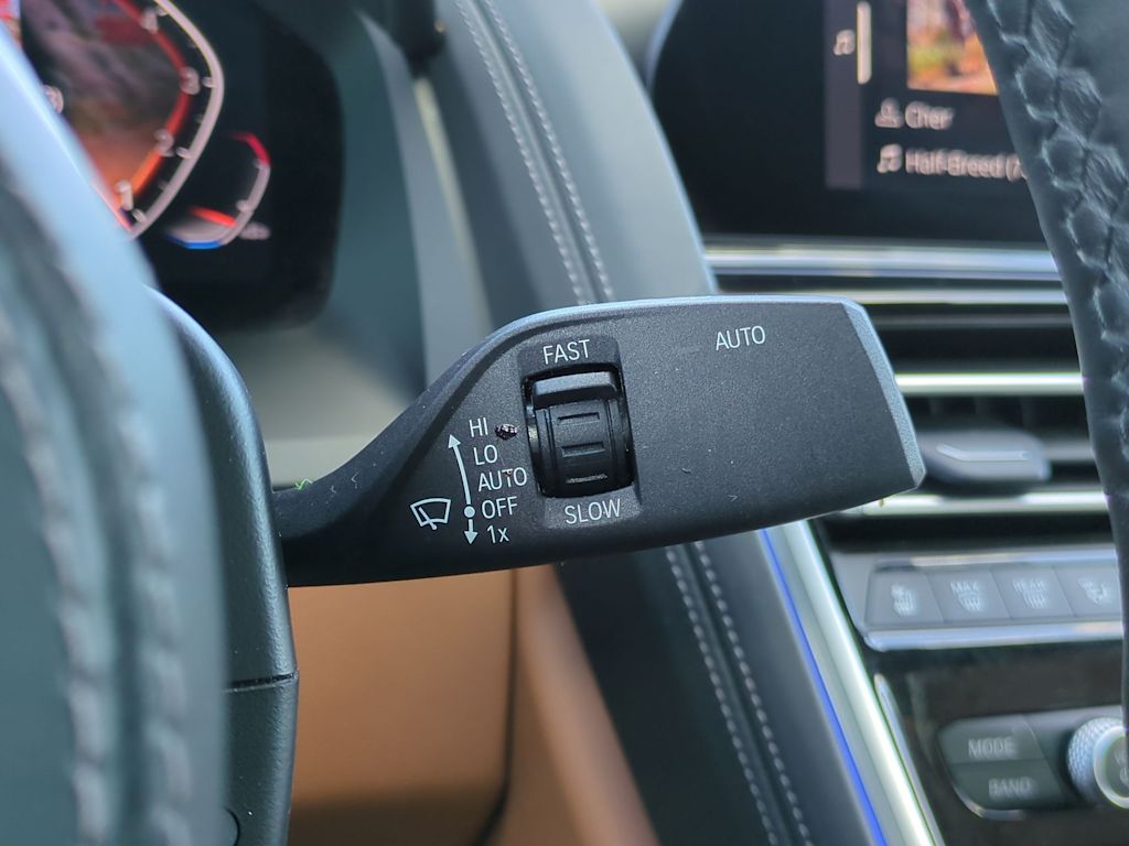 2022 BMW 8 Series 840i 25