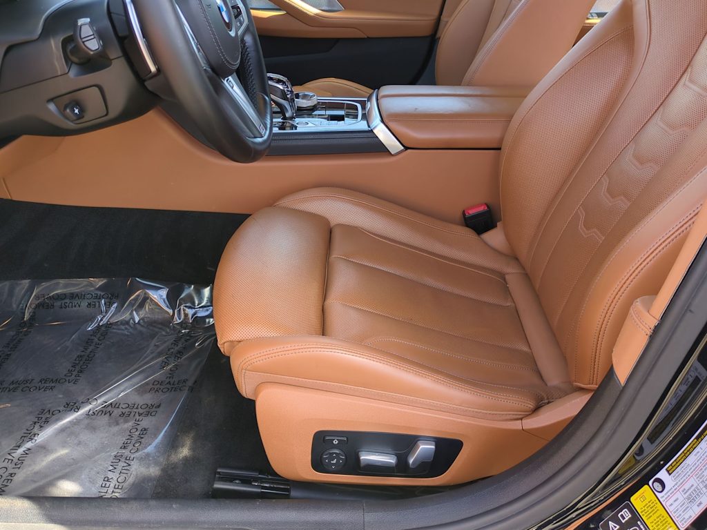 2022 BMW 8 Series 840i 7