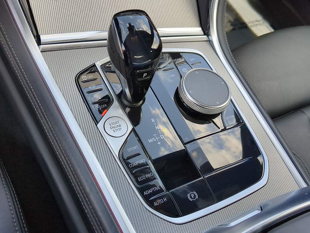 Thumbnail: 2022 BMW 8 Series - 16