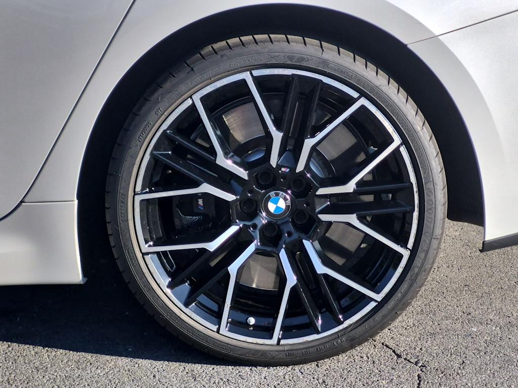 Thumbnail: 2024 BMW 8 Series - 8
