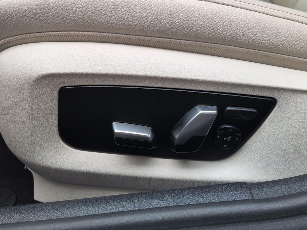 Thumbnail: 2020 BMW 5 Series - 27