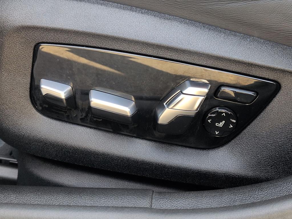 Thumbnail: 2023 BMW M5 - 26