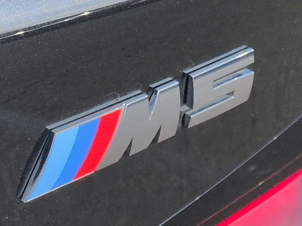 Thumbnail: 2023 BMW M5 - 25