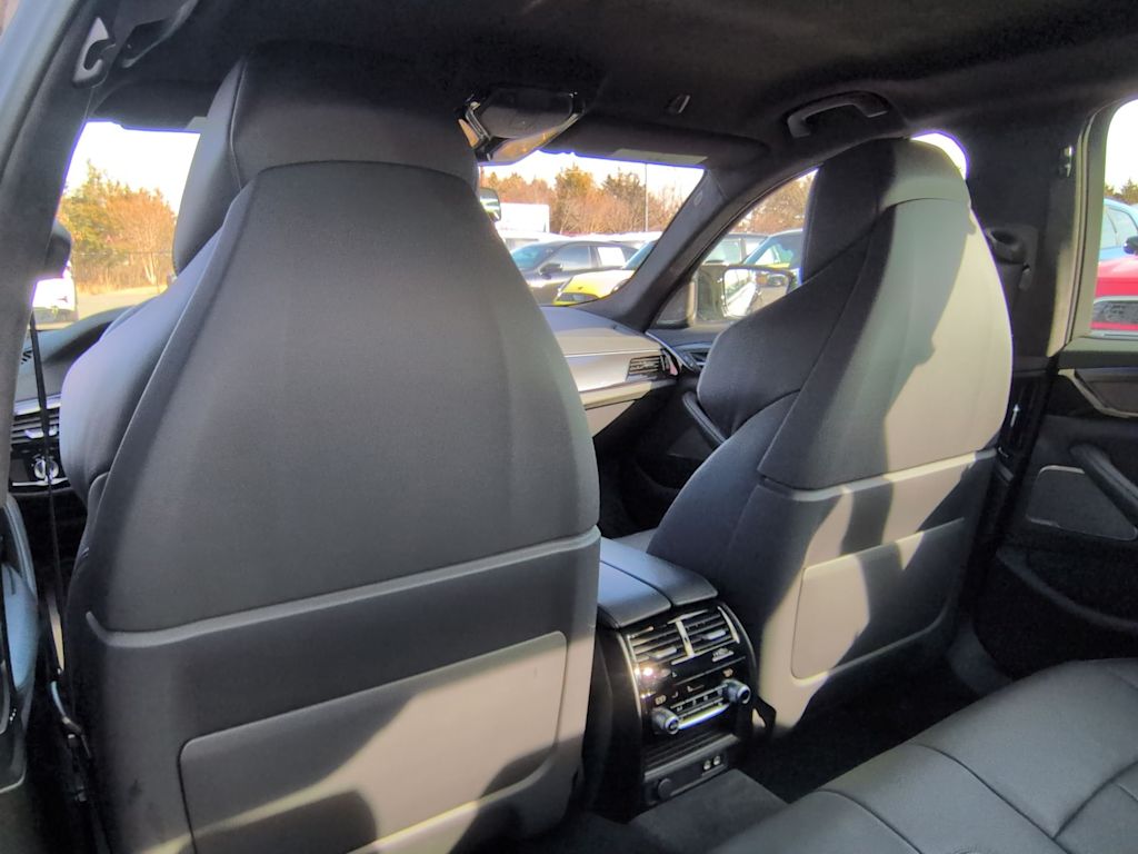 Thumbnail: 2023 BMW M5 - 12