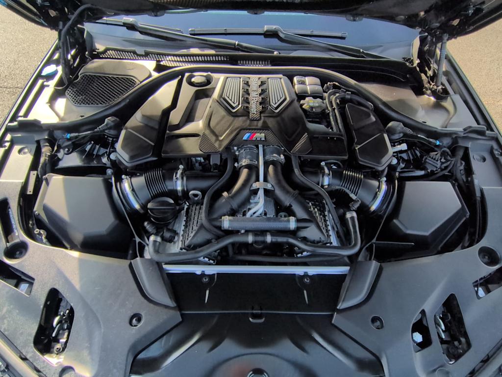 Thumbnail: 2023 BMW M5 - 9