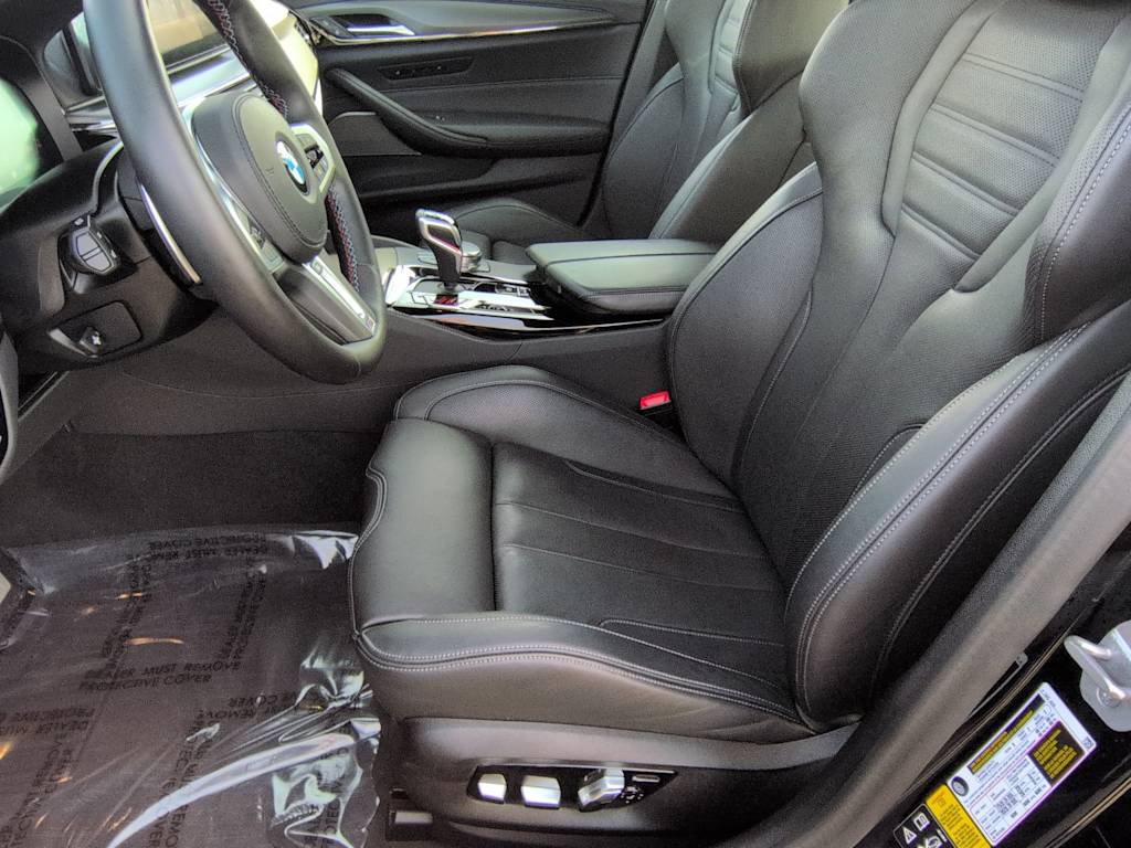 Thumbnail: 2023 BMW M5 - 11