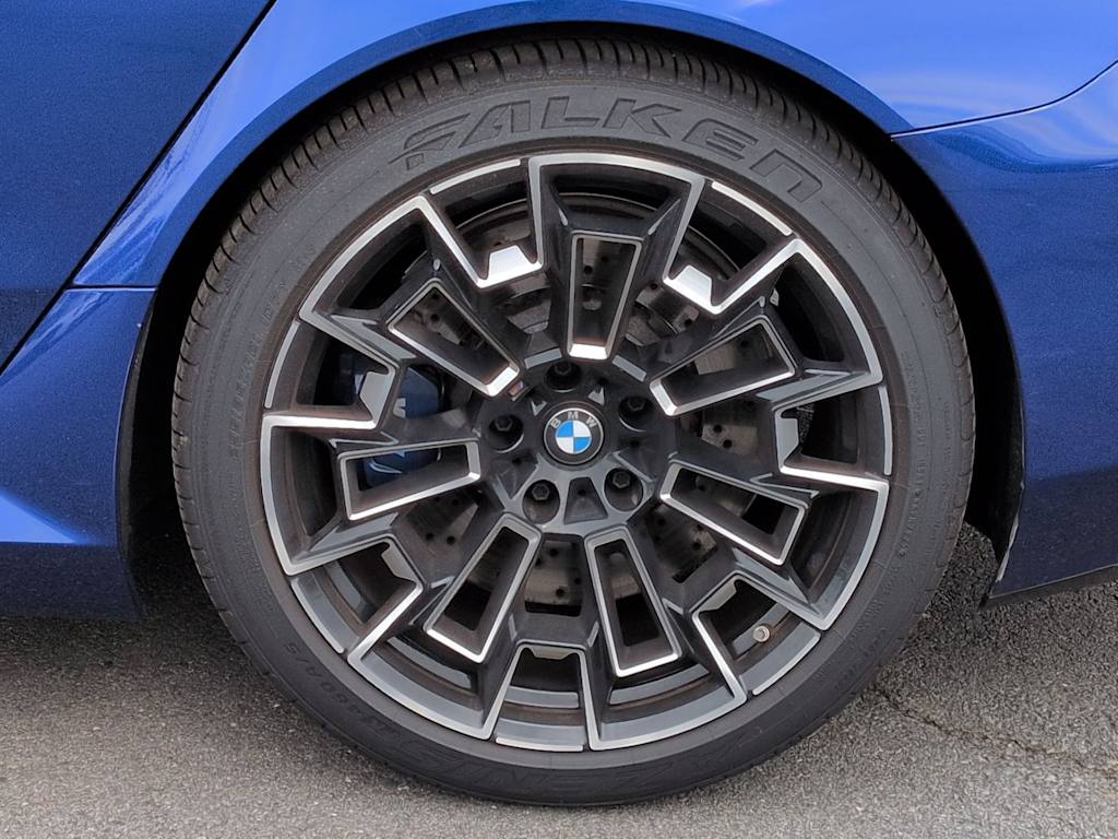 Thumbnail: 2025 BMW M5 - 8