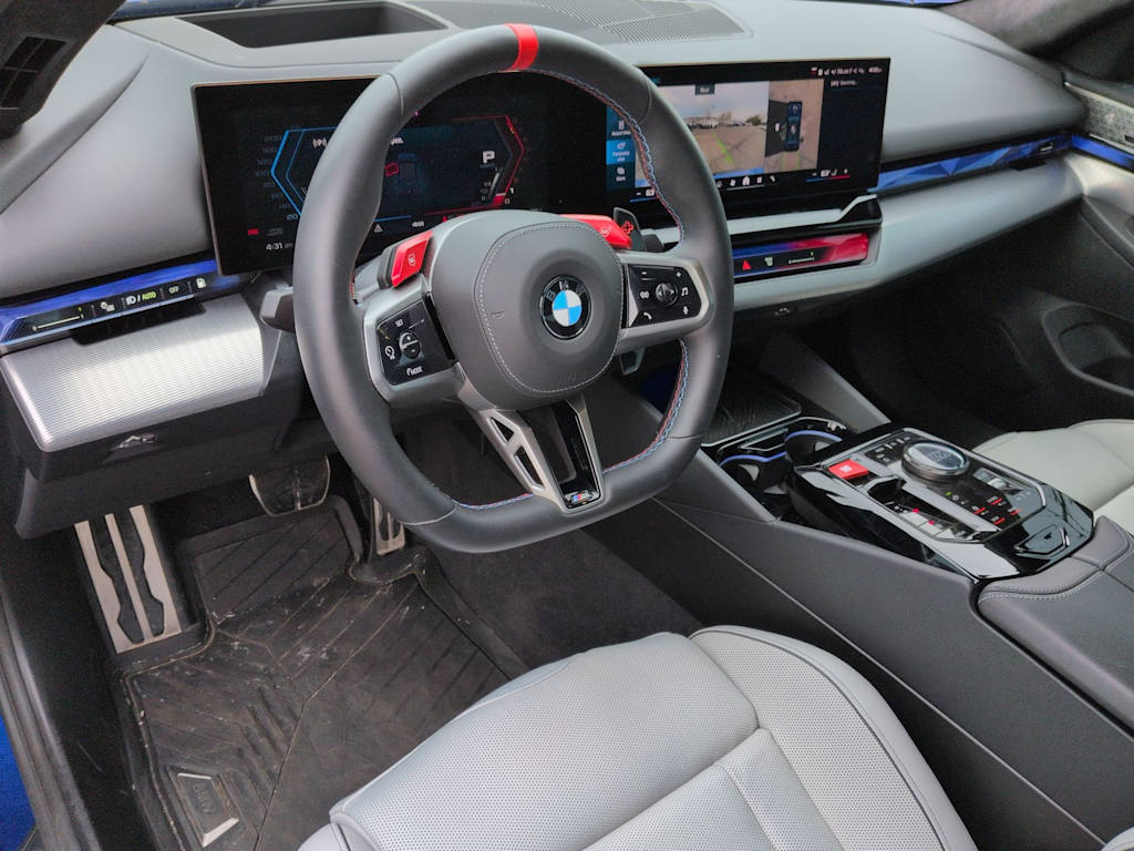 Thumbnail: 2025 BMW M5 - 2