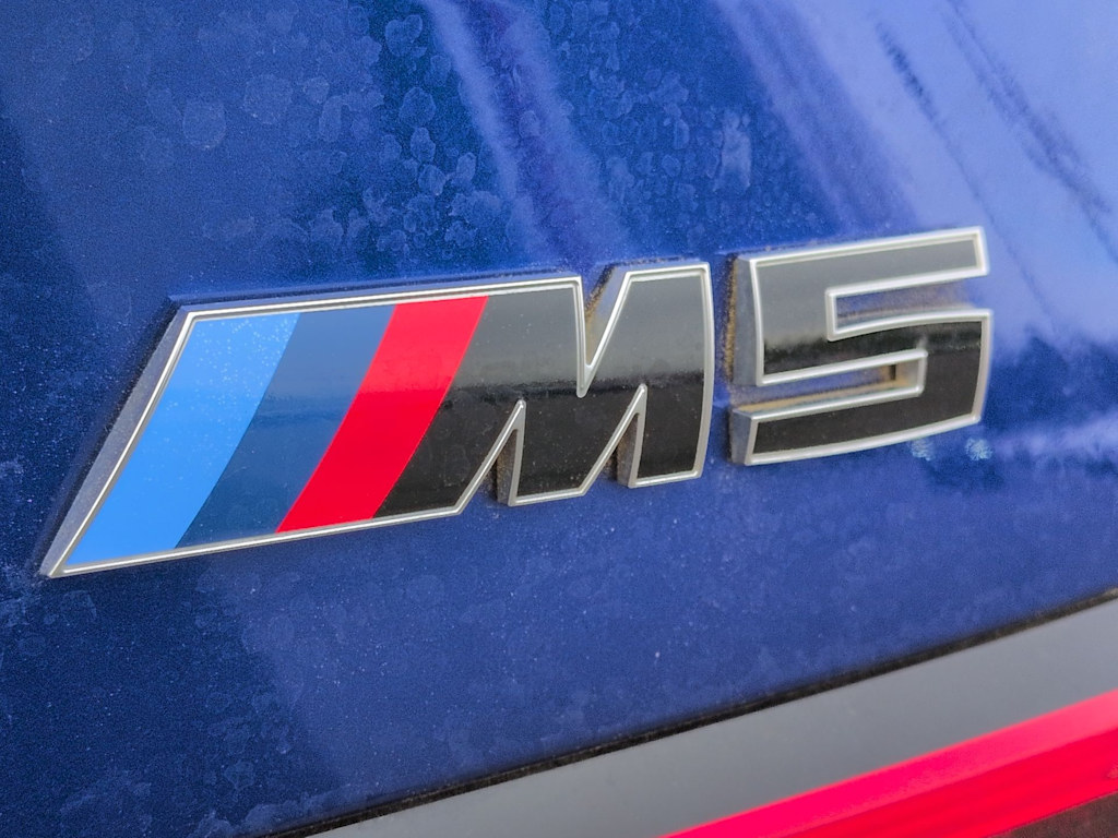 Thumbnail: 2025 BMW M5 - 24