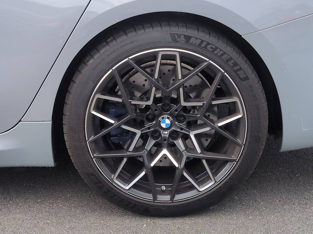 Thumbnail: 2024 BMW M8 - 8