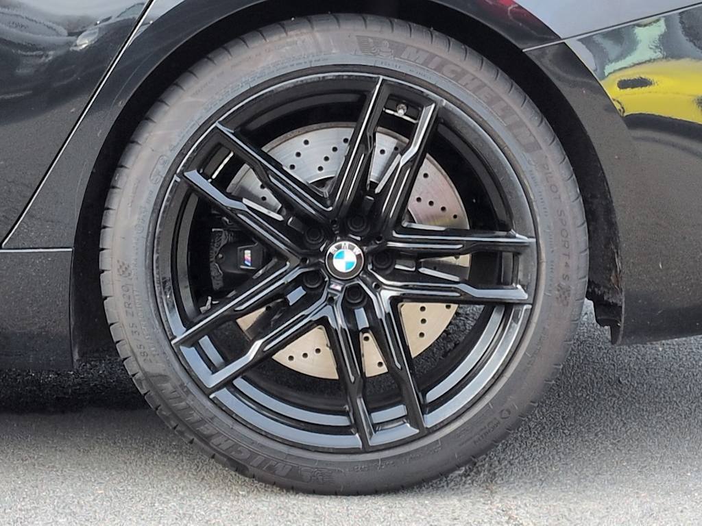 Thumbnail: 2022 BMW M8 - 8