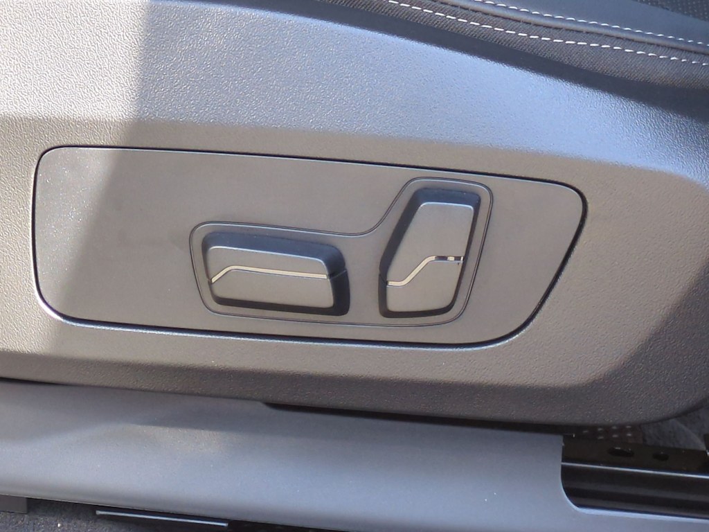 Thumbnail: 2025 BMW X2 - 26