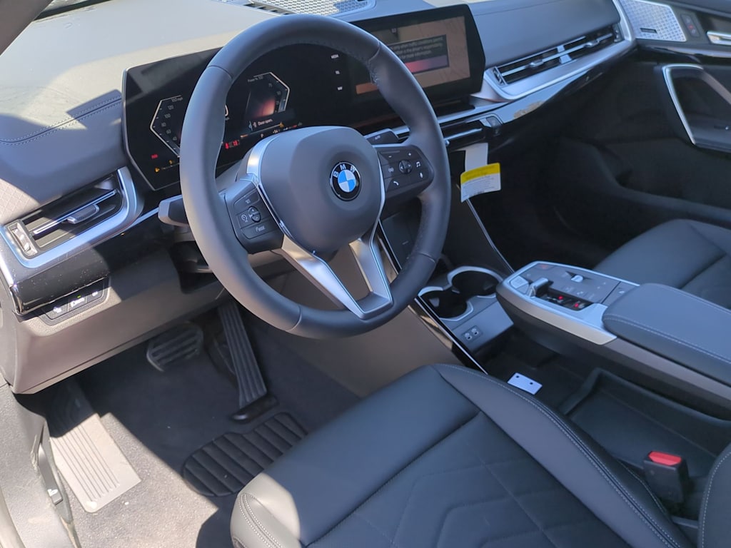 Thumbnail: 2025 BMW X2 - 2